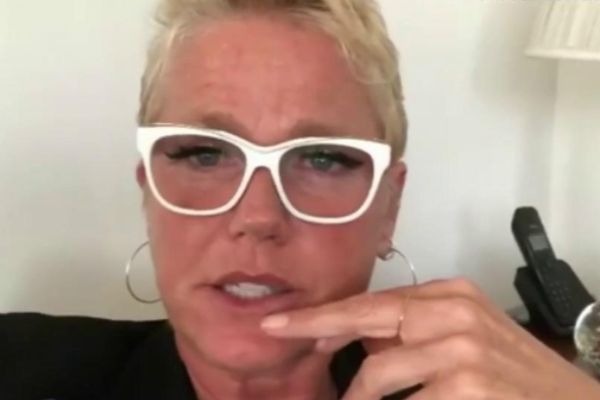 Cadê a nave? Xuxa passa perrengue em aeroporto e desabafa na web!