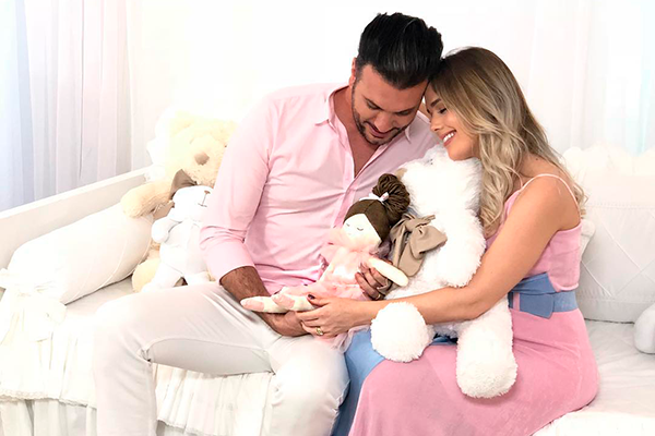 Acabou a espera! Thaeme revela nome da primeira filha
