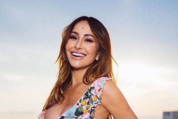 Nasce Zoe, a filha de Sabrina Sato com o ator Duda Nagle