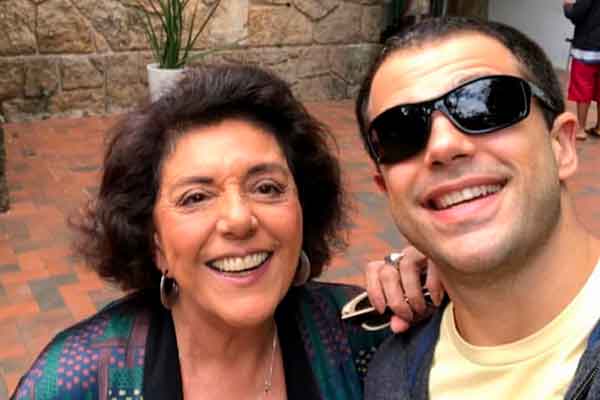 Pela primeira vez, Leda Nagle revela rostinho de Zoe