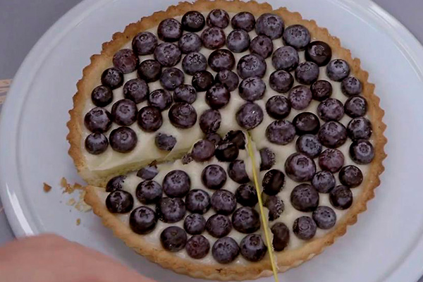 Doce 18 cm do Ricardo - Torta de Limão Siciliano e Mirtilos