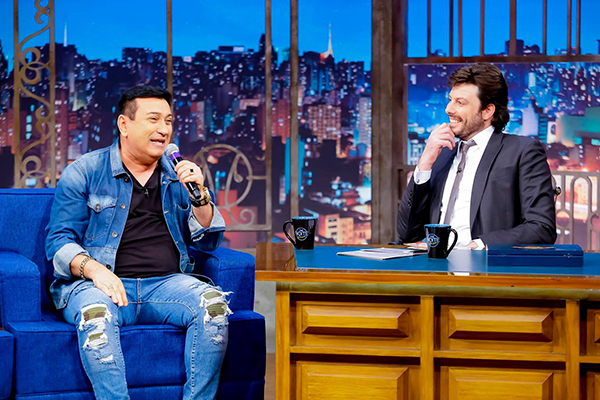 Danilo Gentili entrevista Sandro Becker nesta quinta 