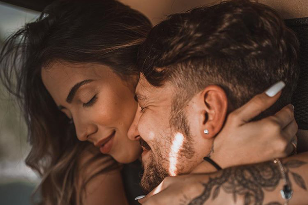 Saulo Pôncio revela nome do primeiro filho com Gabi Brandt