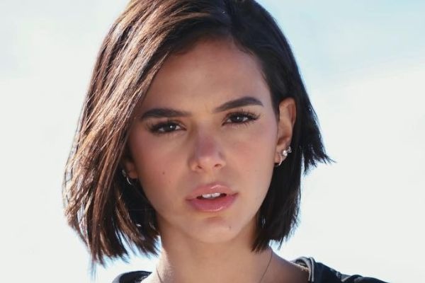 Bruna Marquezine se irrita com fãs dando pitaco em sua vida amorosa e dá AQUELA patada