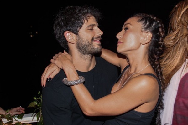 Nova foto de Duda Nagle com Zoe e a esposa, Sabrina, é de quebrar a internet