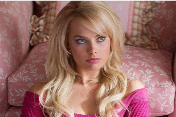 Atriz Margot Robbie dará vida à boneca Barbie em filme