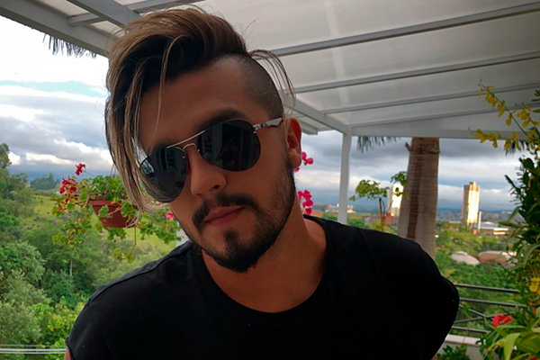 Em clique raro, Luan Santana aparece com Jade Magalhães e web vai ao delírio 