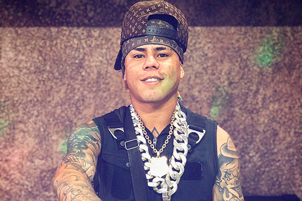 MC Lon é solto após ser preso por porte ilegal de armas