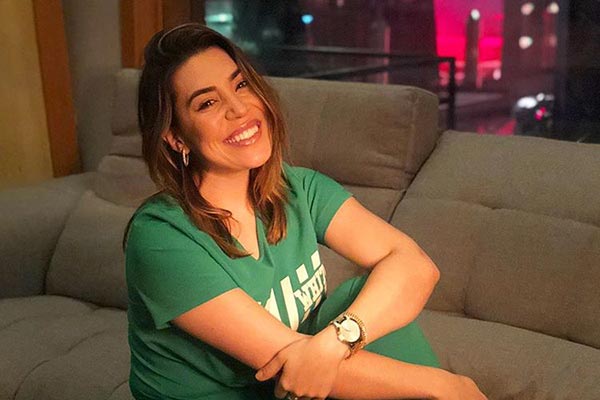 Naiara Azevedo posta antes e depois de 10 anos e diz: ´coma mais devagar´