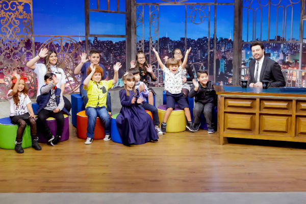 Crianças do Leite Show invadem o The Noite de quinta-feira