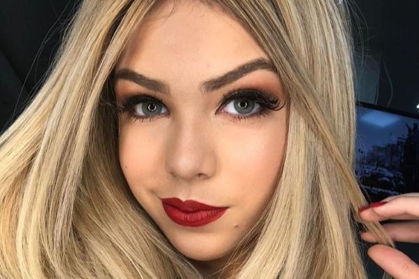 Após polêmica com youtuber, pais de MC Melody podem perder a guarda da filha; entenda
