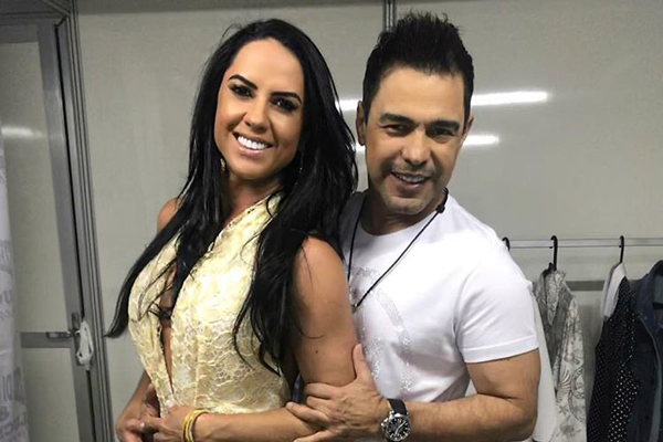 Graciele Lacerda surge pleníssima de biquíni e exibe boa forma à beira da piscina