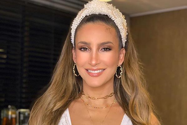 Nova mamãe? Coluna de Leo Dias fala sobre possível gravidez de Claudia Leitte