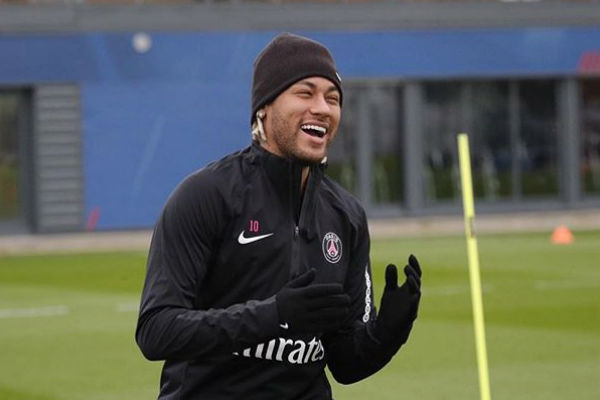 Neymar ganha cafuné de Davi Lucca e compartilha momento no Instagram