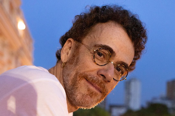 Em clique raro, Nando Reis mostra o rosto da netinha de apenas 4 meses 