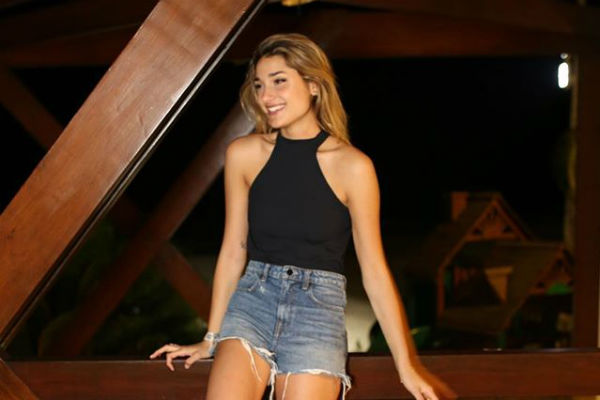 Sasha Meneghel faz tatuagem em local MUITO diferente