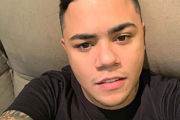  Felipe Araújo erra look e é zoado por Marília Mendonça na festa de Neymar Jr