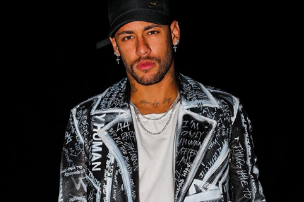 Neymar tem suposto caso com ex-participante de reality show