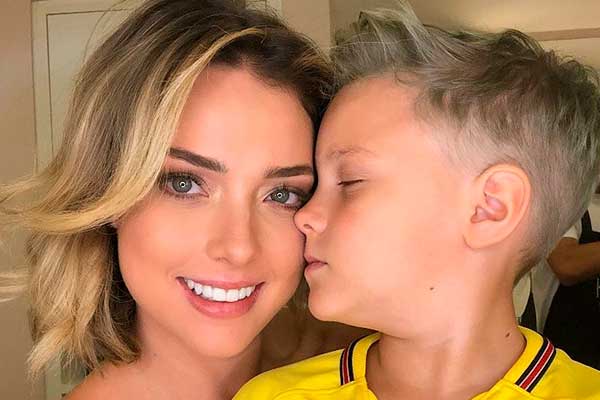 Em Paris, filho de Neymar manda recado carinhoso pra mãe e encanta web