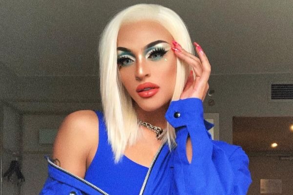 Pabllo Vittar enfrenta problemas na Justiça por atraso no pagamento de imóvel para mãe