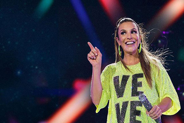 Ivete Sangalo comemora aniversário das filhas Marina e Helena