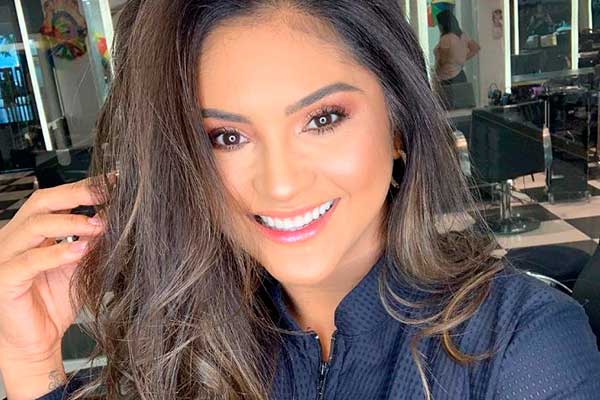 Mileide Mihaile aposta em lingerie de babado e causa alvoroço na web