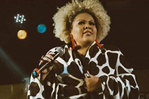 Famosos lamentam morte da cantora Deise Cipriano