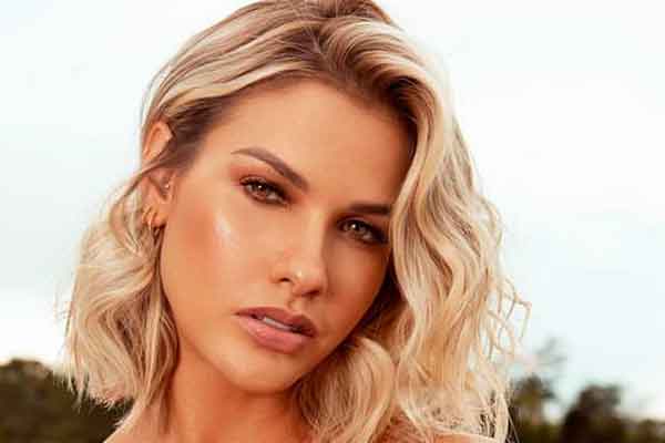 Andressa Suita impressiona ao aparecer de roupa íntima nude e exibir corpaço