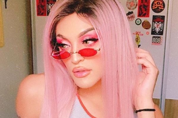Rádio compra briga com fãs de Pabllo Vittar