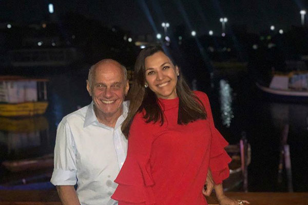 Veruska Seibel comove internautas com foto de Boechat e as filhas