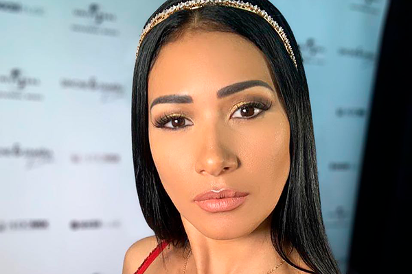 Simaria se casa novamente com vestido de noiva CHEIO de transparência