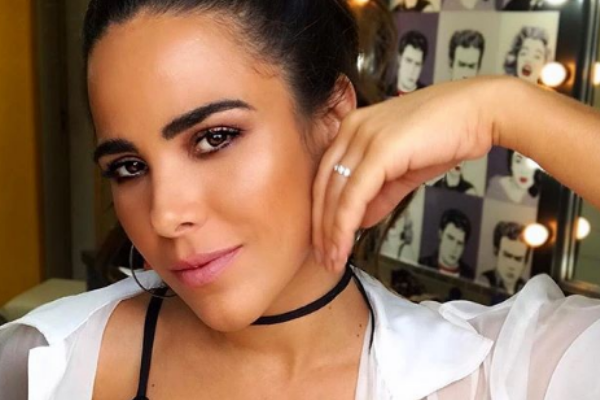 Wanessa e Graciele Lacerda posam felizes e juntas em foto de família