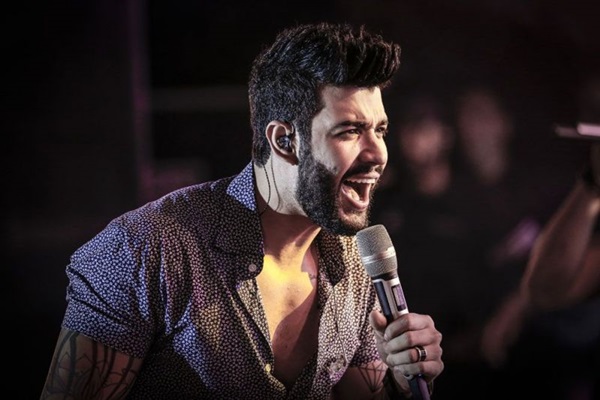 Gusttavo Lima mostra o filho de UM ano cantando e bate o martelo: Afinado!