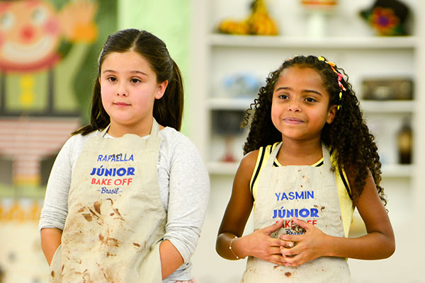 Yasmin e Rafaella são as eliminadas da semana no Júnior Bake Off