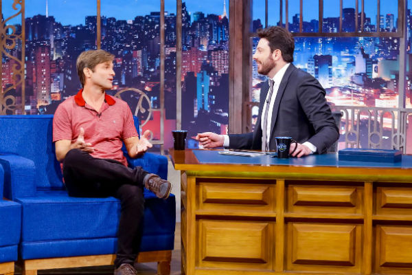 Cláudio Heinrich é o entrevistado de sexta no The Noite 
