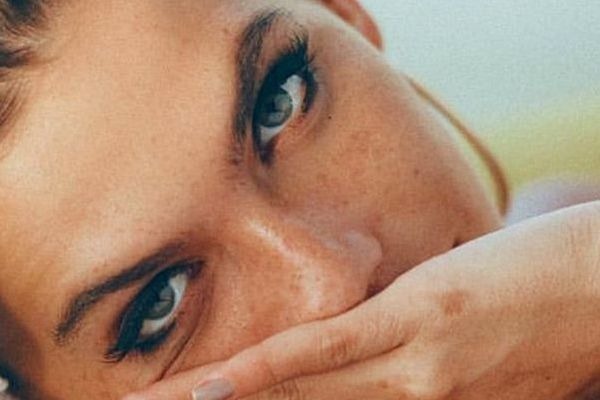 Preenchimento labial? Fãs criticam boca de Mariana Goldfarb e modelo dá resposta na lata