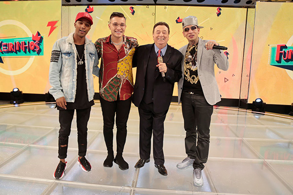 Raul Gil recebe Latino, MC Gui e MC Guimê neste sábado