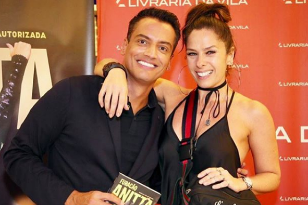Lançamento de biografia de Anitta conta com FILA de celebridades