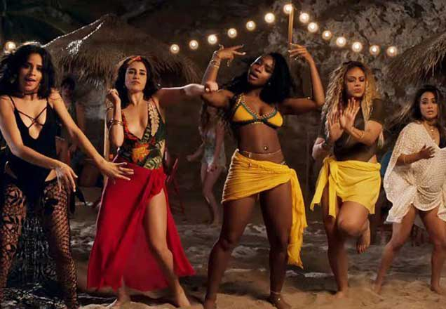 Ex-Fifth Harmony põe biquininho e rebola muito no Instagram