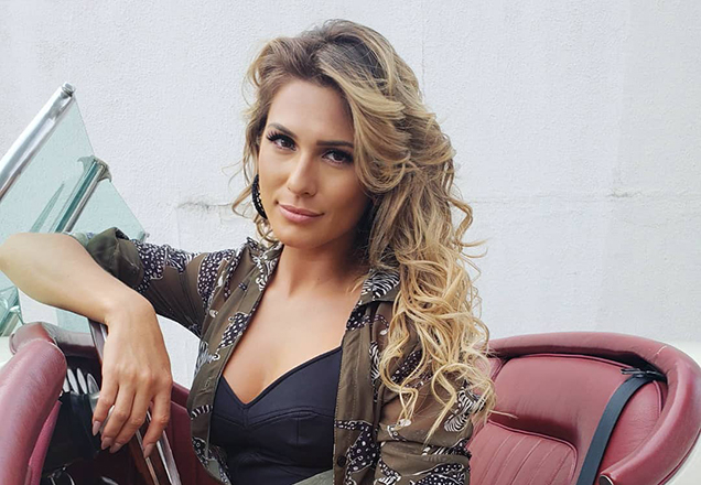 Lívia Andrade aposta em nude e resultado é incrível