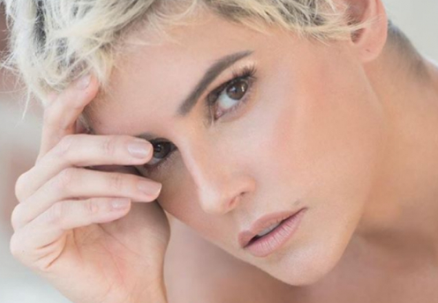 Deborah Secco rebate comentários ofensivos sobre seus novos dentes