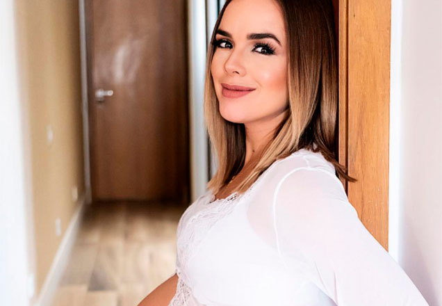 Nasce Liz, primeira filha da cantora Thaeme