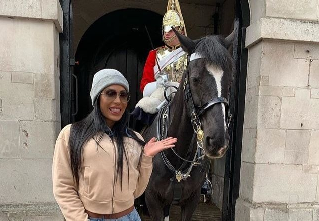 Gracyanne Barbosa é barrada em Londres por conta do corpo