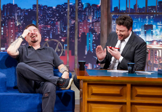 Bola conta porque pediu demissão do Pânico no The Noite