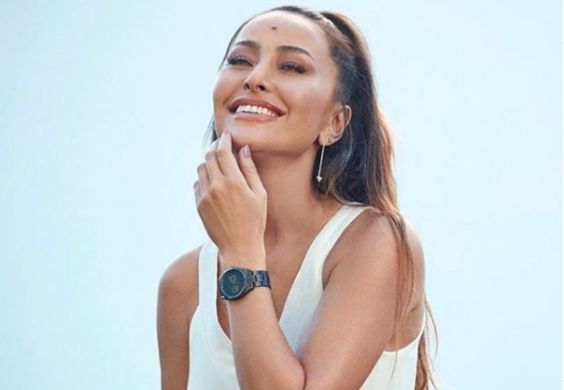 Sabrina Sato sai de escola de samba; ex-musa do Pânico assume