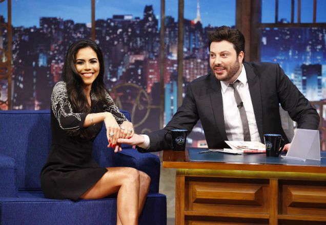 Daniela Albuquerque fala sobre maternidade no The Noite