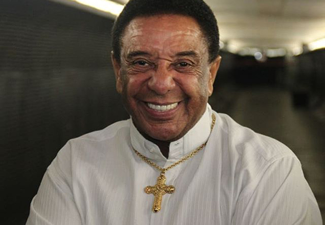 Aos 82 anos, Agnaldo Timóteo é internado às pressas
