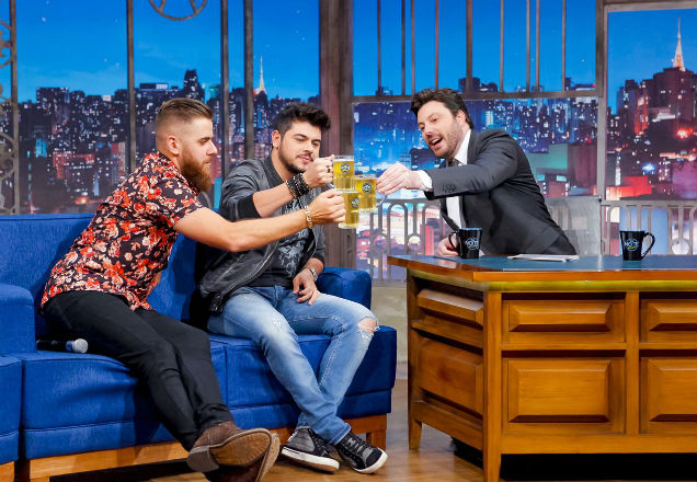 Danilo Gentili conversa com Zé Neto e Cristiano no The Noite de hoje
