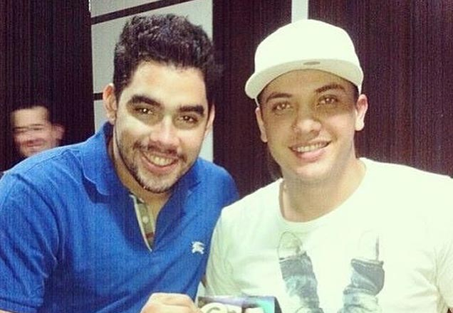 Wesley Safadão vai ao velório de Gabriel Diniz e cai no choro