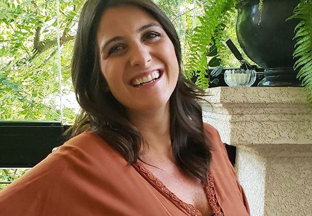 Carol Fiorentino encanta ao divulgar foto do rosto da filha recém-nascida